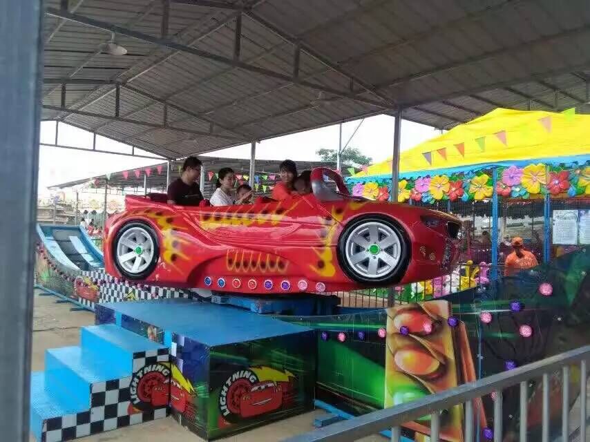 公園廣場(chǎng)游樂設(shè)施，孩子的天下